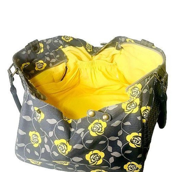 Petunia Pickle Bottom PPB Duffel Travel Diaper Bag - Picture 7 of 8